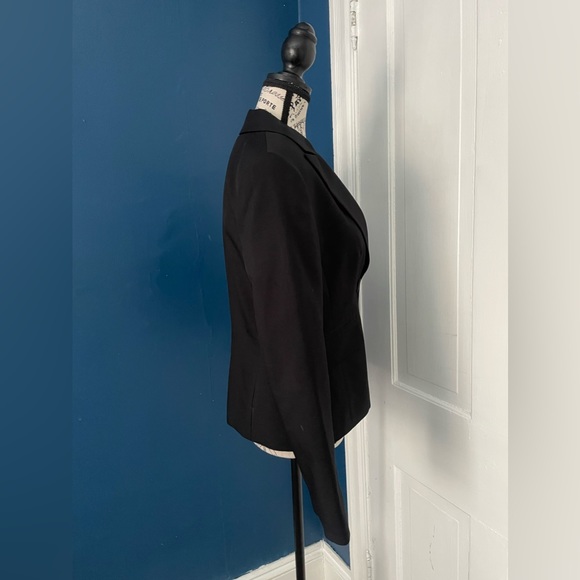 EVAN-PICONE Black Button-Up Blazer for Women in Women’s Size 6 - Picture 3 of 7